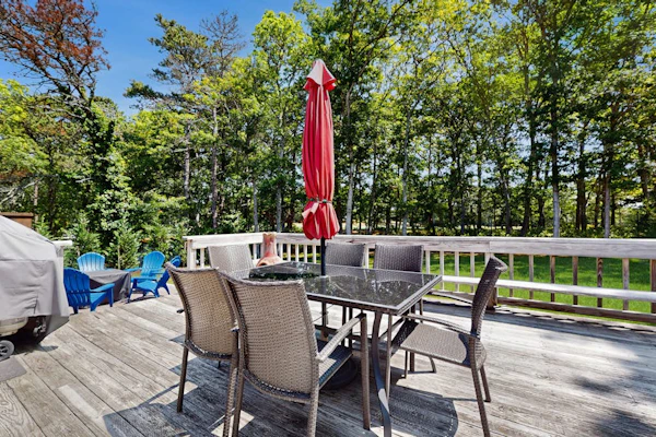 Beautiful home with entertainment - near golf courses & Pleasant Bay