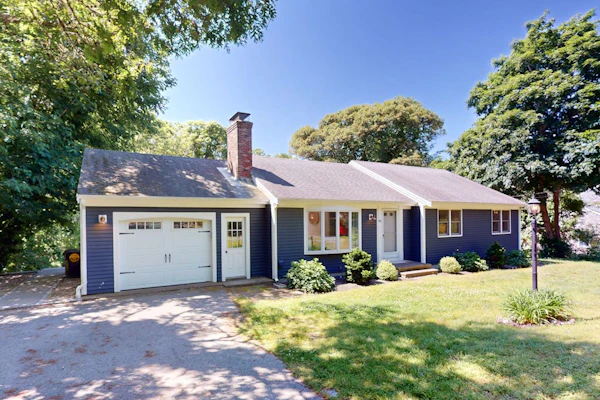 Private house near Long Pond and trails with kayaks, bikes, W/D, and AC