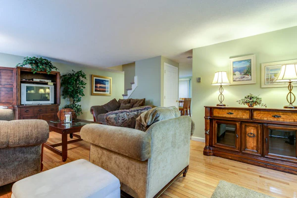 Charming home away from home near lagoon pond w/ boat launch