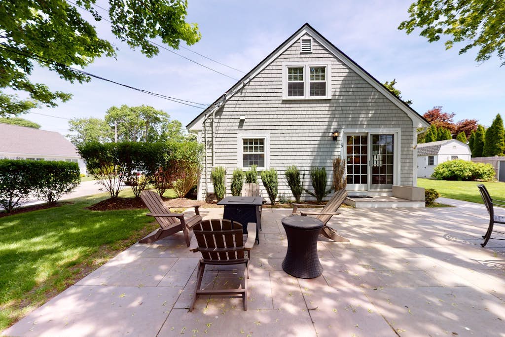 Inviting duplex with central AC, grill, firepit, & walk to beach
