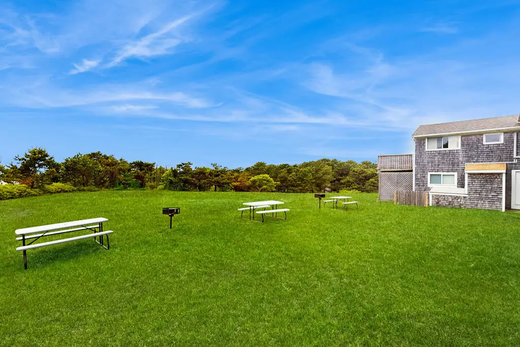 Large Studio with Patio and Pool