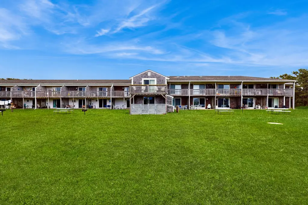 Large Studio with Patio and Pool