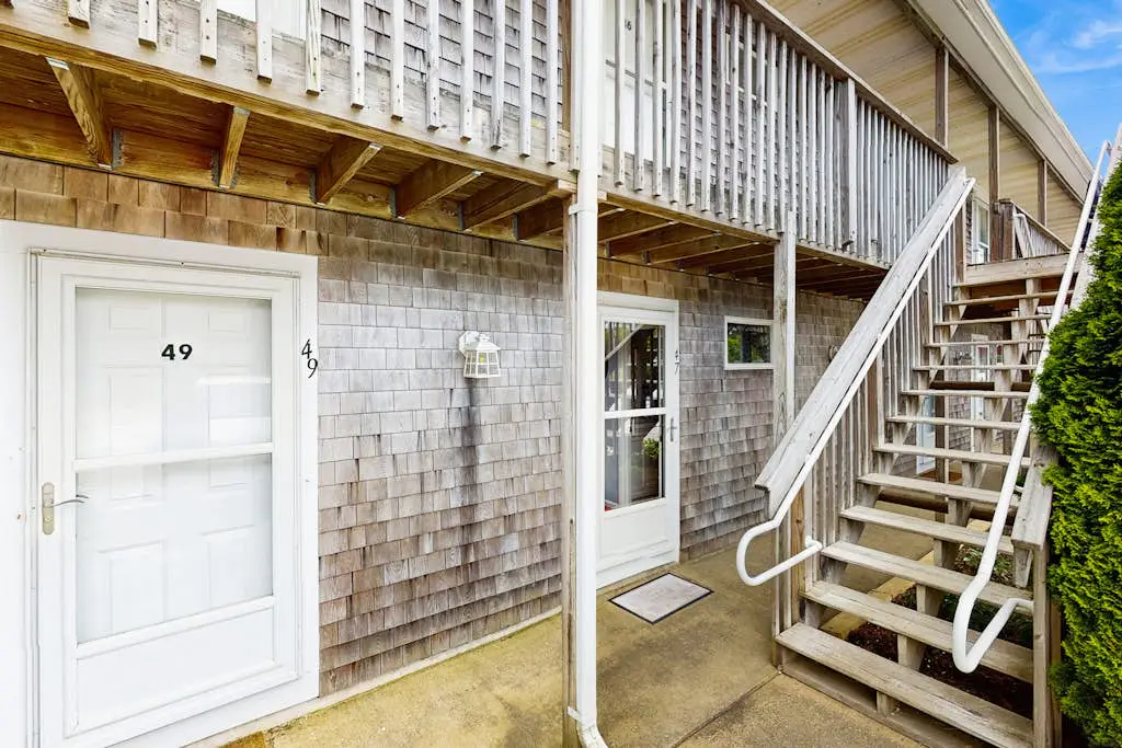 Large Studio with Patio and Pool