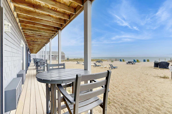 Oceanfront oasis with kitchenette, bay-view patio & AC - dog-friendly