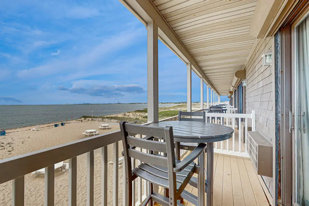 Sandbars Inn #10 - 2nd floor