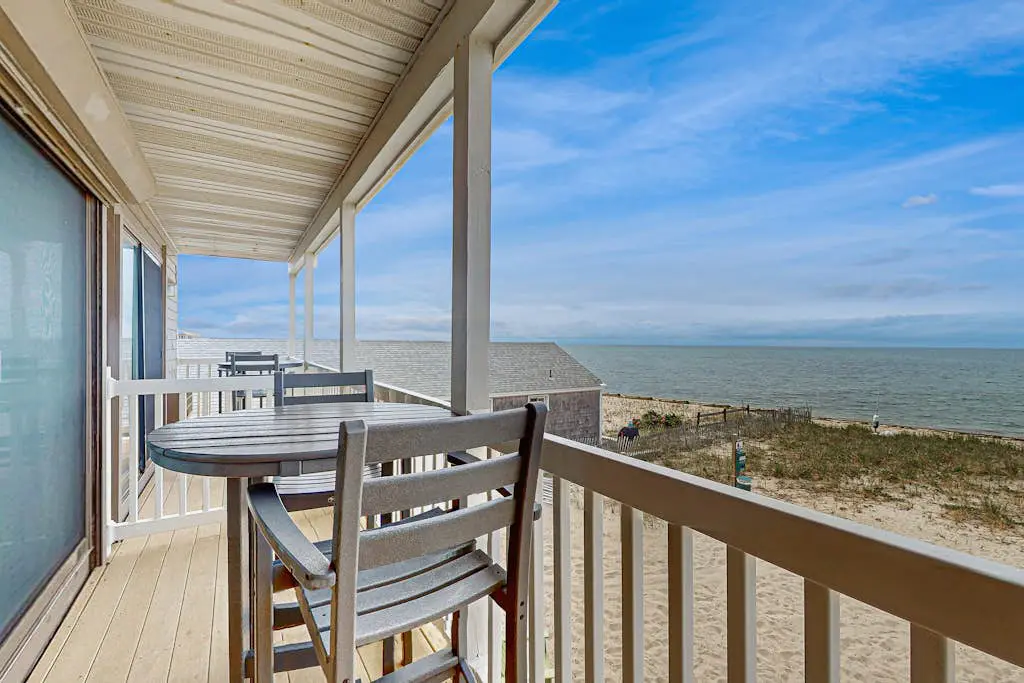 Sandbars Inn #10 - 2nd floor