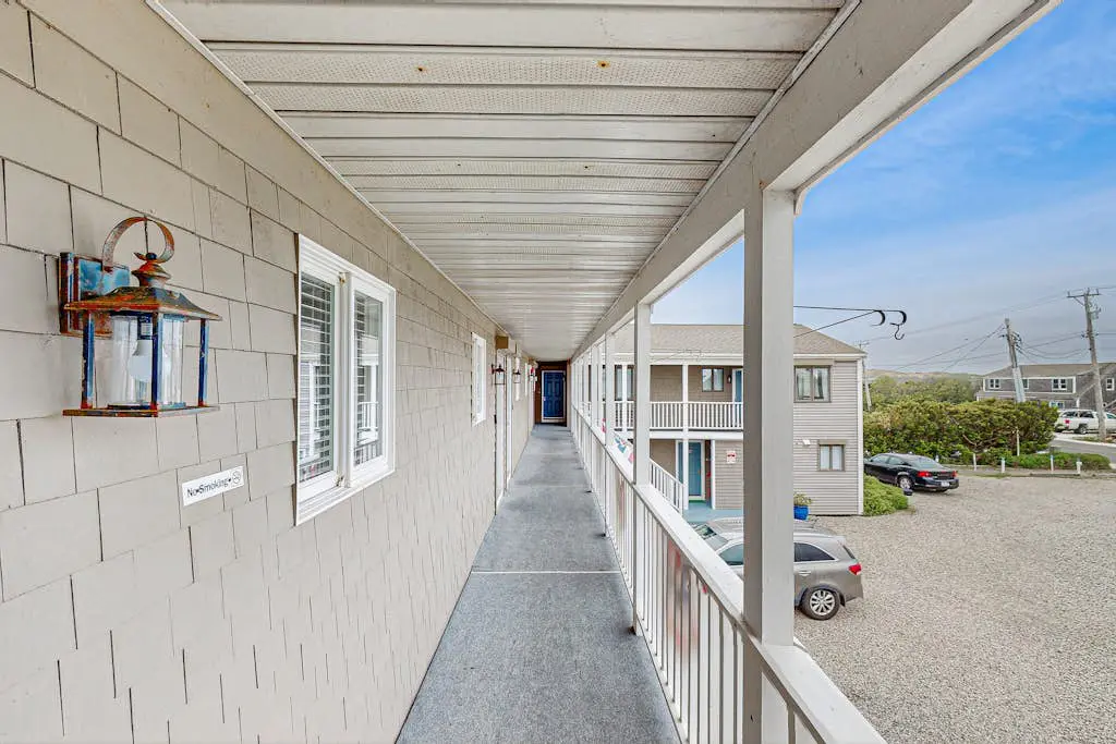 Sandbars Inn #10 - 2nd floor
