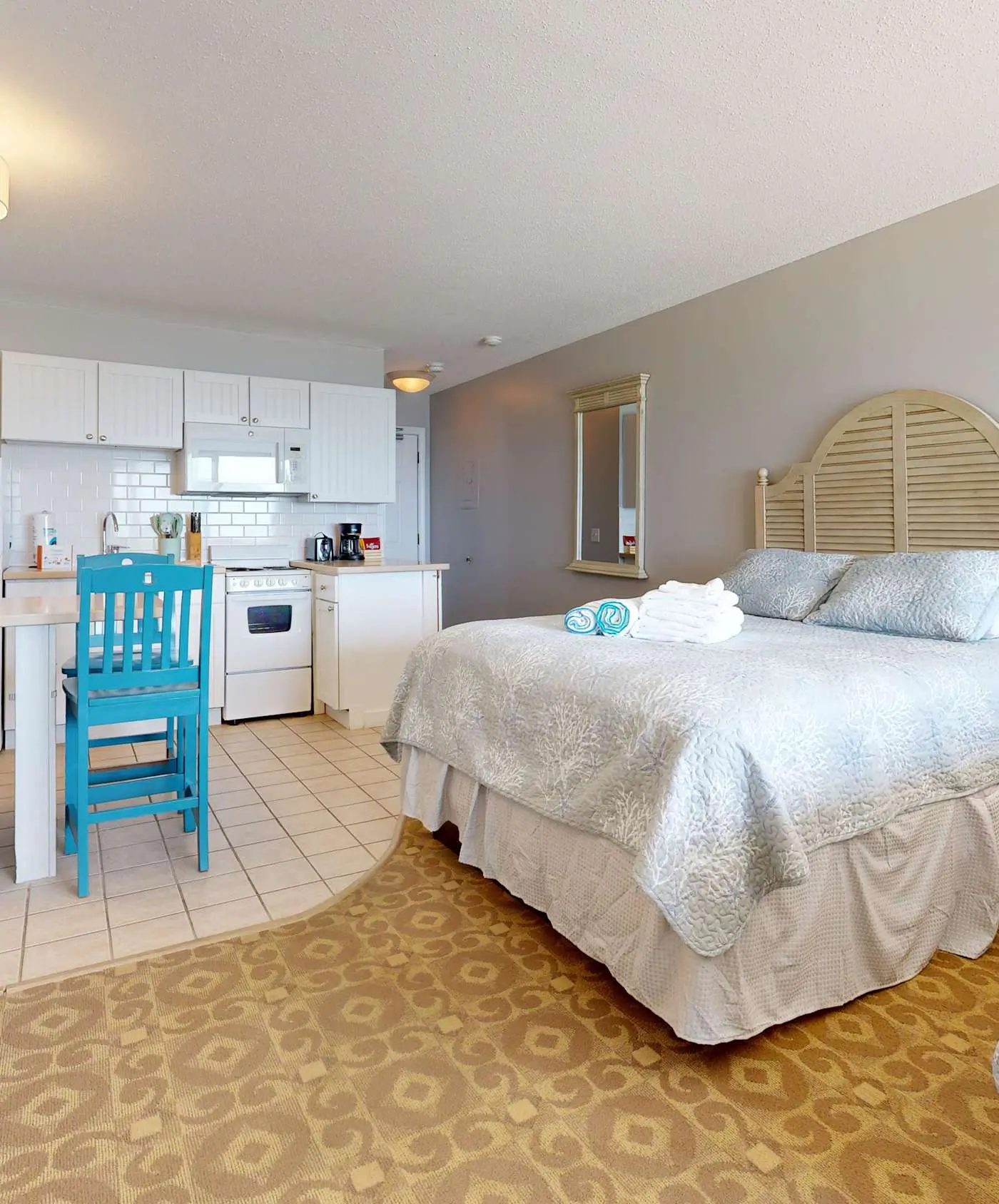 Sandbars Inn #10 - 2nd floor