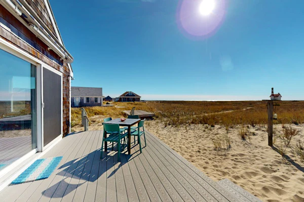 Cozy cottage steps to the beach with patio, W/D, & partial AC