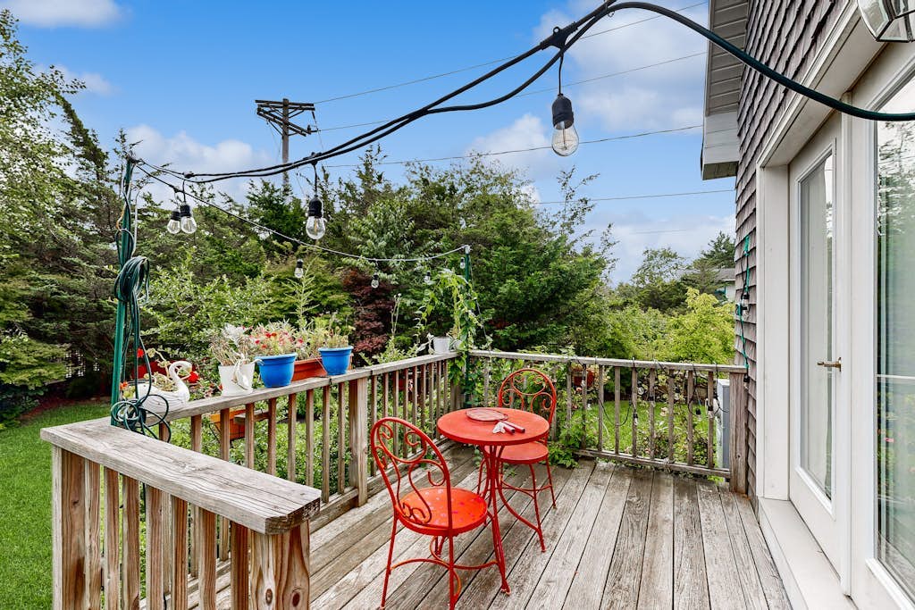 Spacious home in central location with beautiful patio, pool table, W/D, & AC