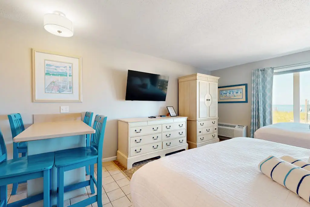 Sandbars Inn #1