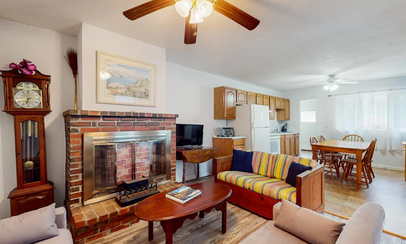 Second-floor home with Manomet Beach access, deck, firepit & outdoor space