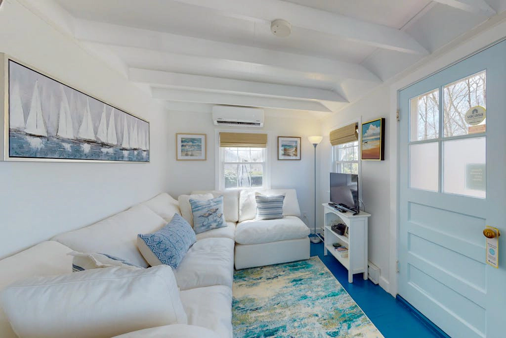 Cottage by the Bay