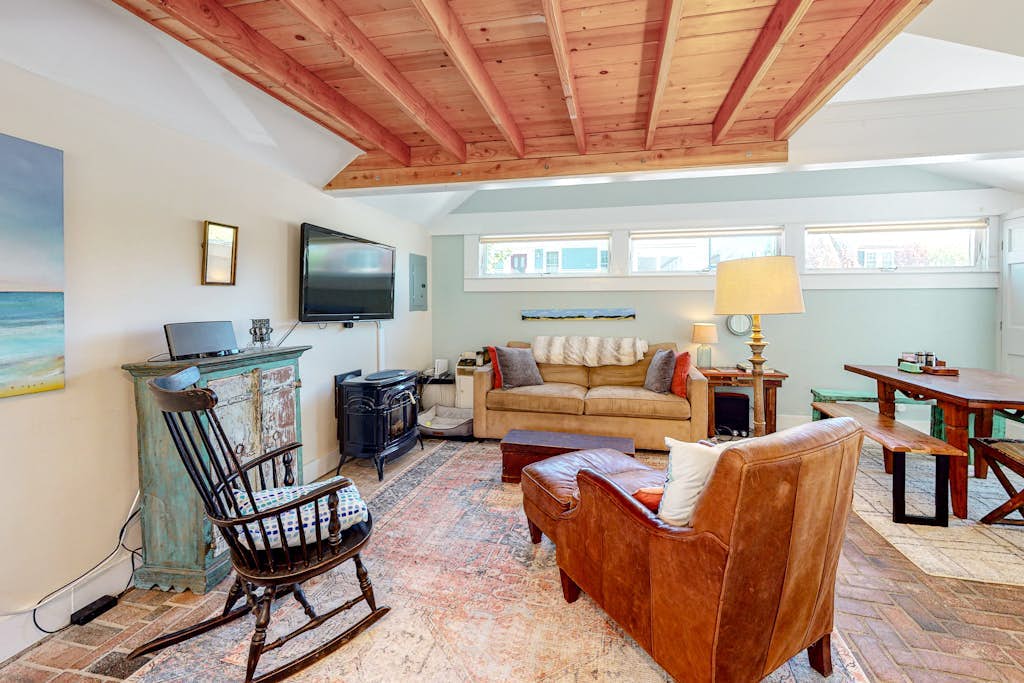 Provincetown condo with private hot tub & W/D - across the street from ocean