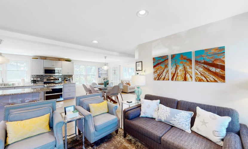 Inviting condo near famed beaches/trails with screened porch & washer/dryer