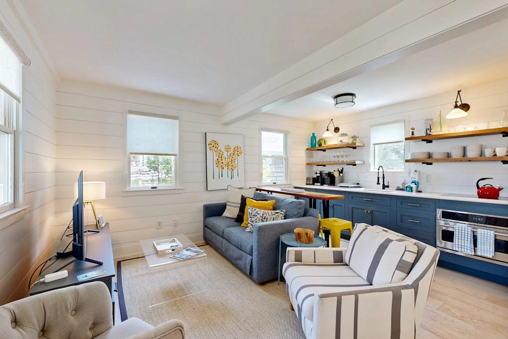 Long Pier Lodge