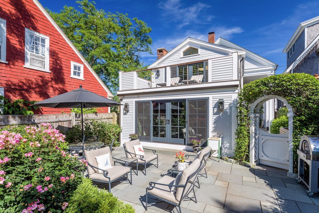 Luxury Gallery District home steps from beach with chef’s kitchen & gardens