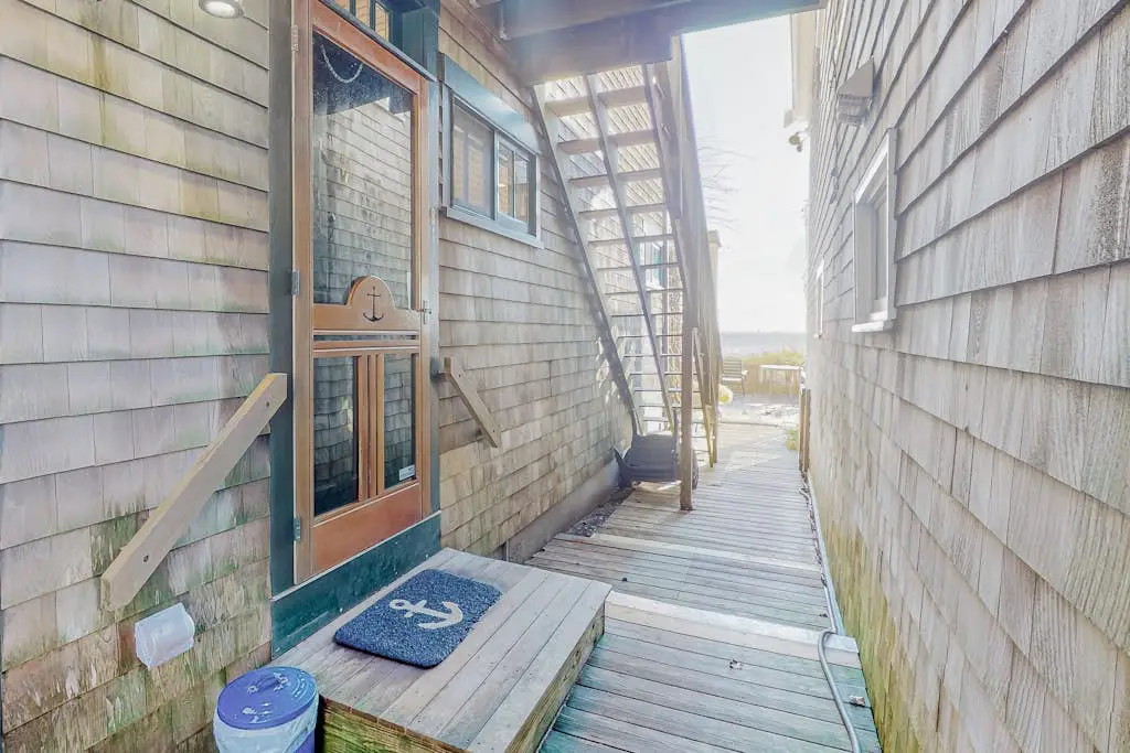 Commercial Street Retreat