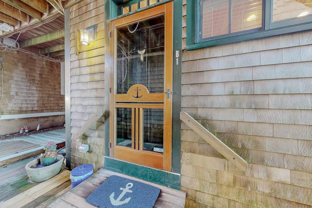 Commercial Street Retreat
