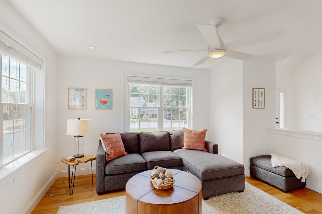 Family beach home, large fenced yard, dog-friendly, screened gazebo, & AC