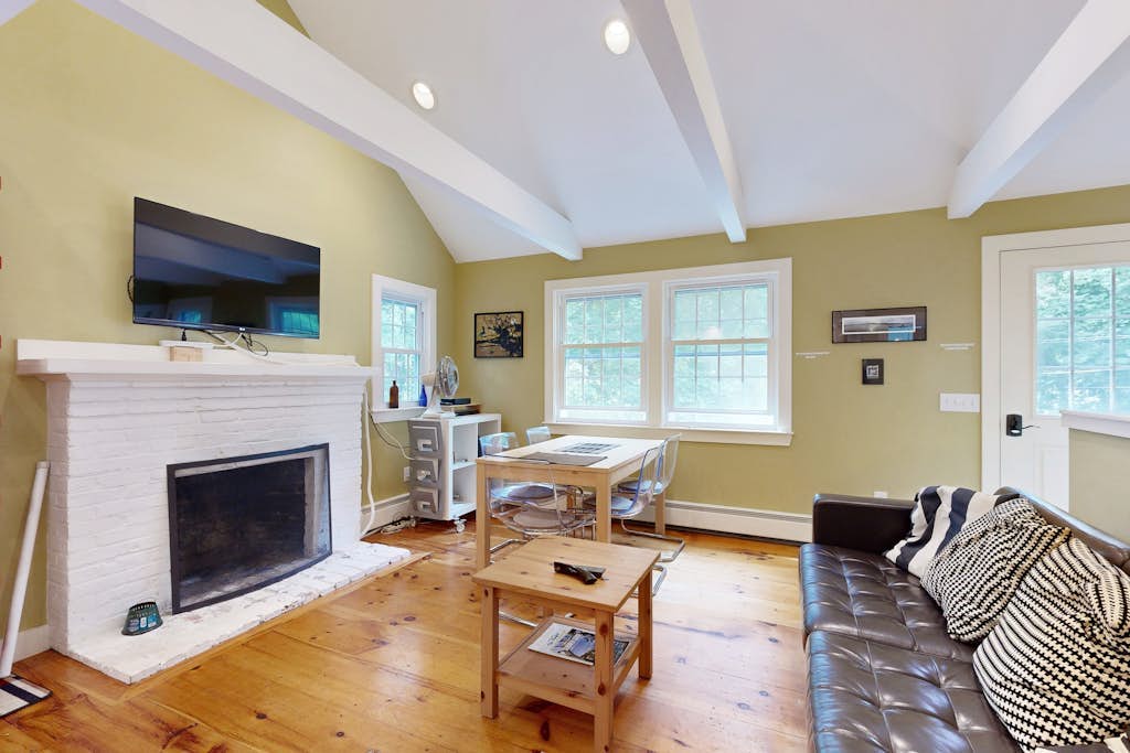 Classic Cottage with Artist's Garden | Minutes to Mayo Beach, Power's Landing