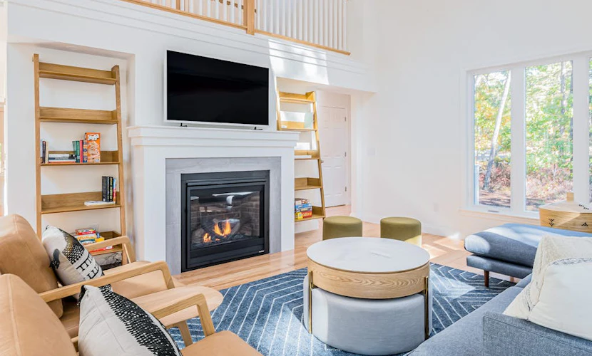 New-build retreat with furnished deck, fireplace, & washer/dryer - near beaches