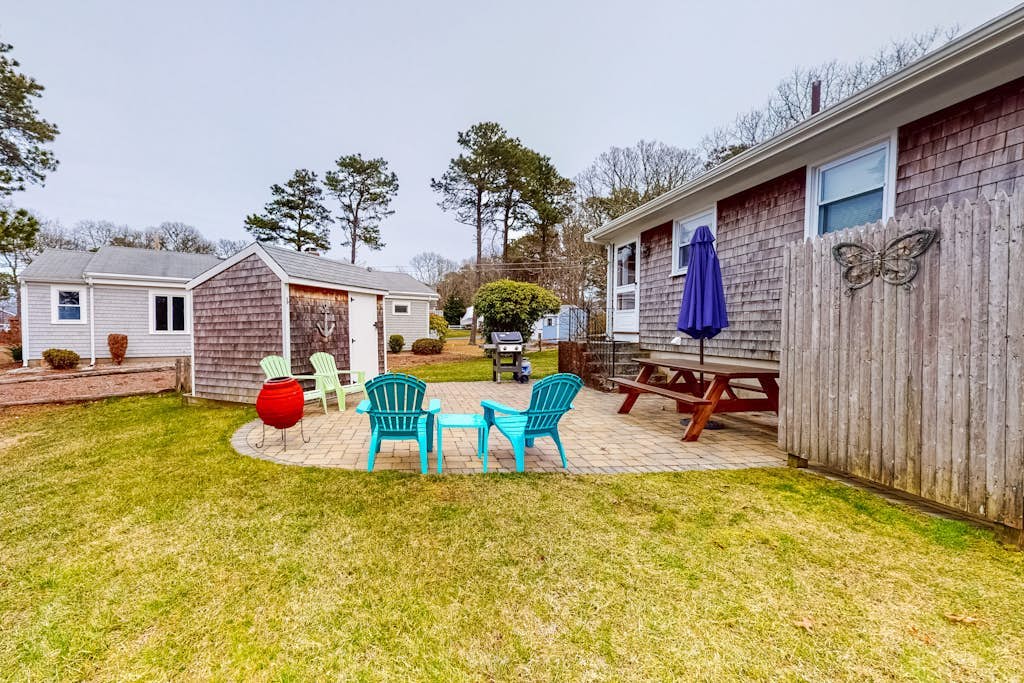 Cozy cottage, WiFi, W/D, A/C, Gas grill, Firepit