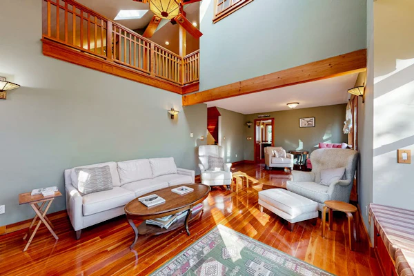 Spacious home near the ferry & downtown with enclosed yard, games, & W/D