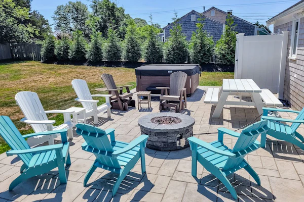 Recently updated Colonial with WiFi, private washer/dryer, firepit & large yard