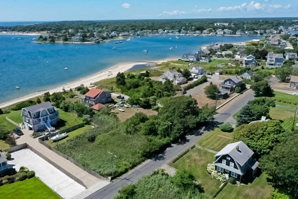 Coastal bay view home with patio, W/D, AC, & amazing location