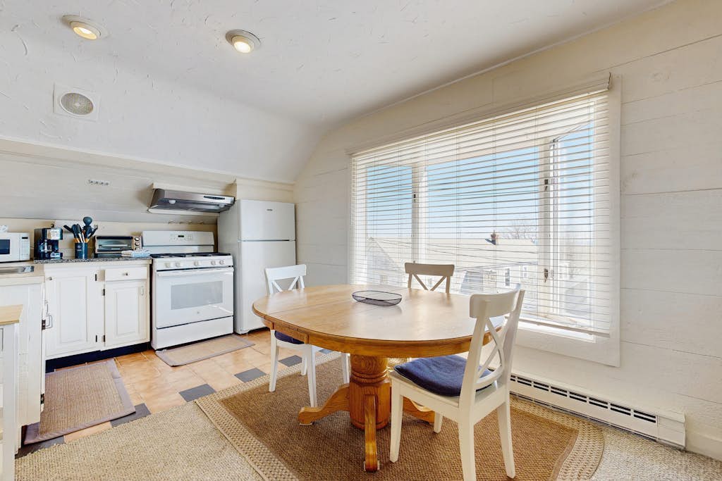 Heart of Provincetown 2nd Floor Condo w/  Ocean View, & Rooftop Deck!