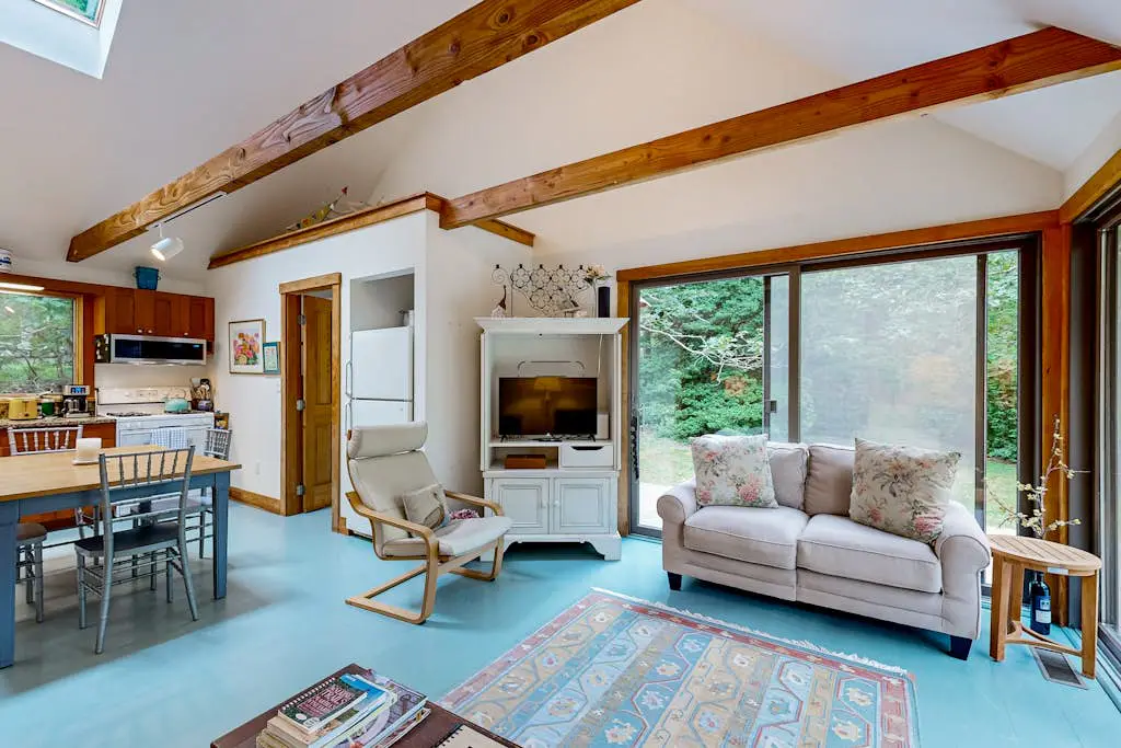 Chilmark Guest House