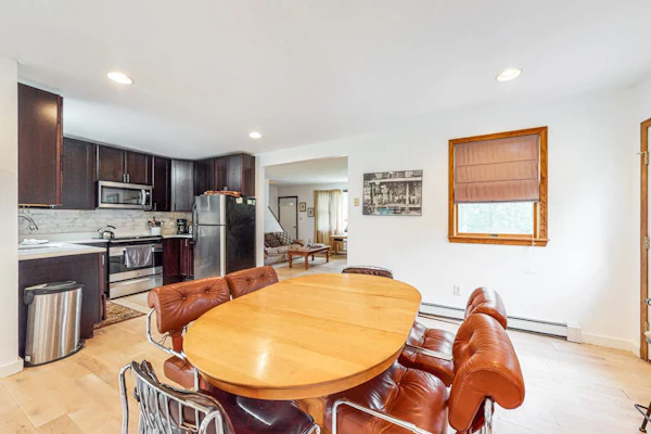 Adorable Home on a Grassy Lot w/ Free WiFi, Two Living Areas, & a Full Kitchen