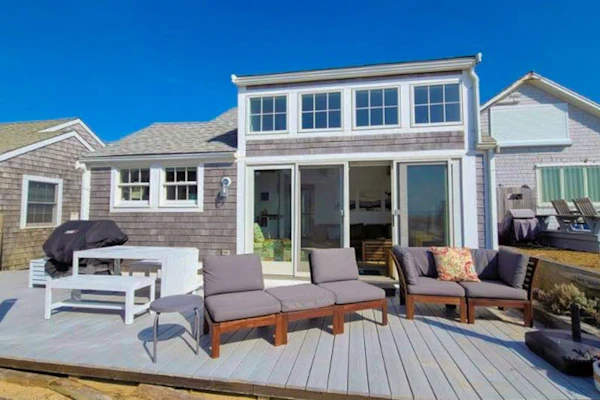 Peaceful Beachfront Cottage with Bay Views: near town, bike trails & dune walks
