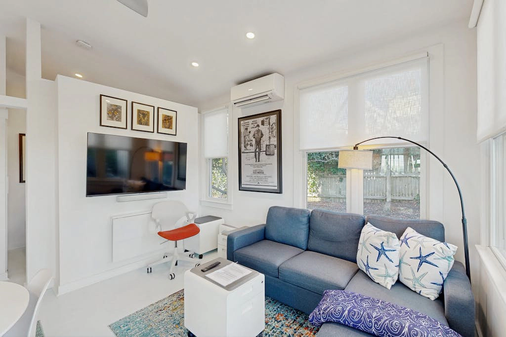 Harborview Haven