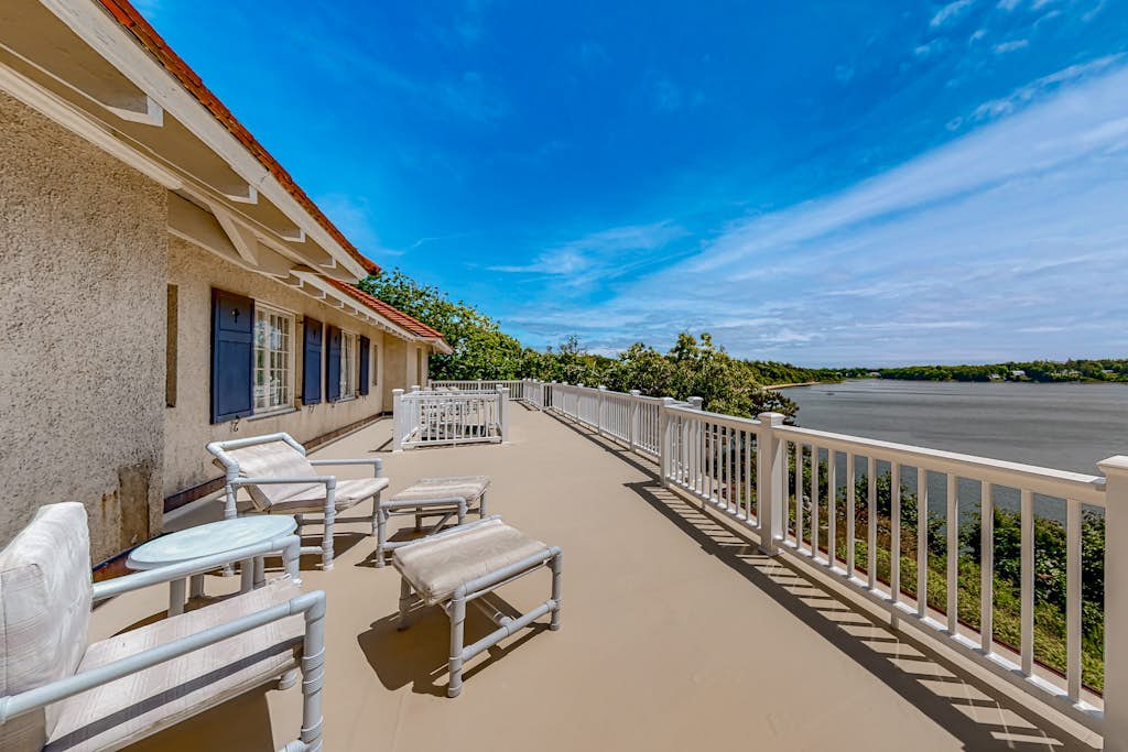 Capeview Estate | House in Bourne with Water Views & Deck
