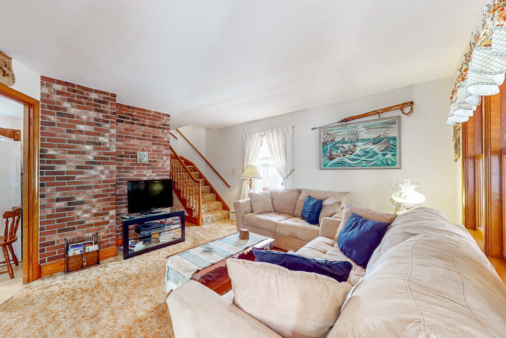 2-story home near downtown & beach with grill, outdoor shower, W/D, & backyard