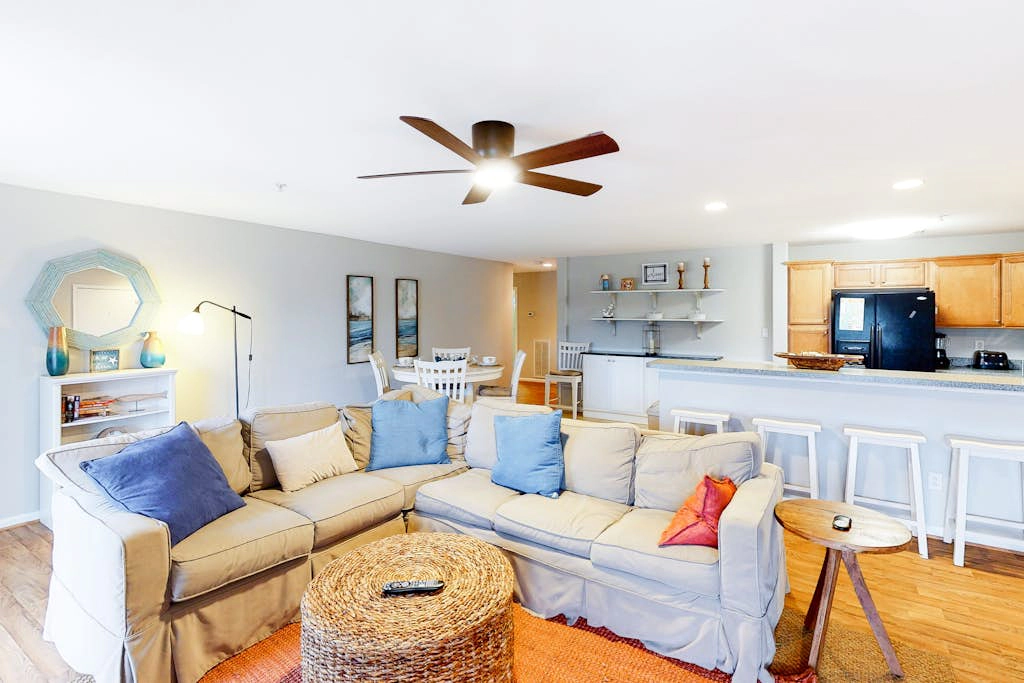 Seaside D104- Three's A Charm