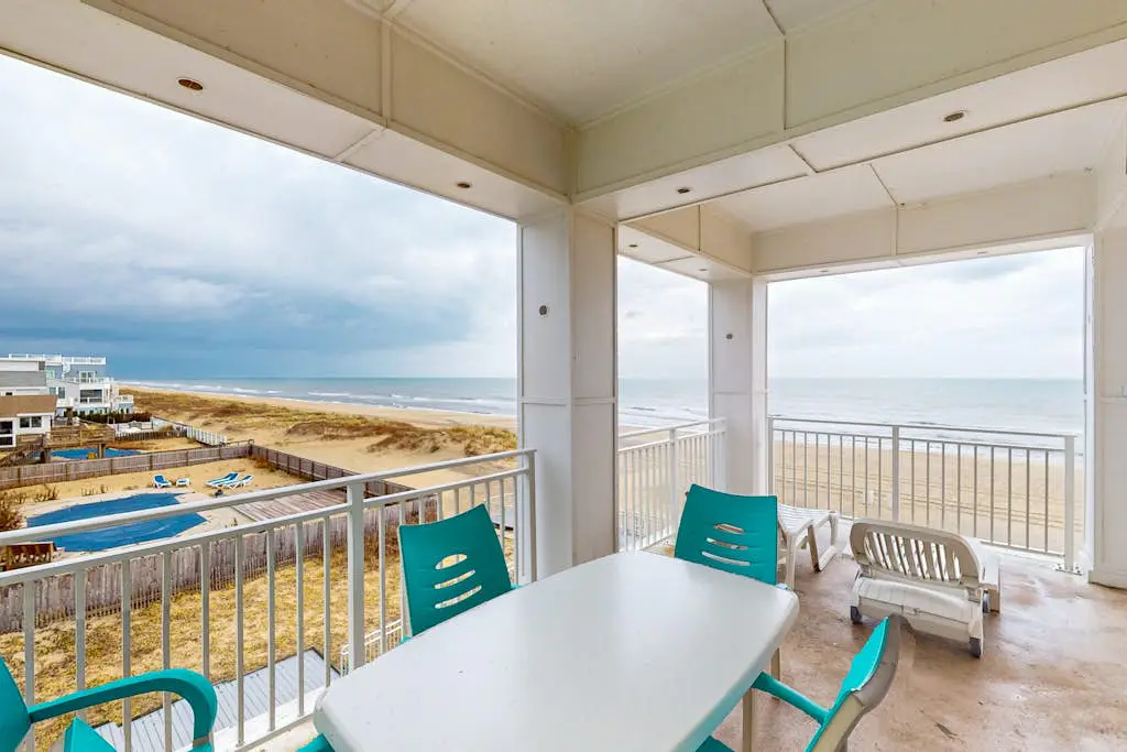 The Sanctuary - Seaside Grandeur A208
