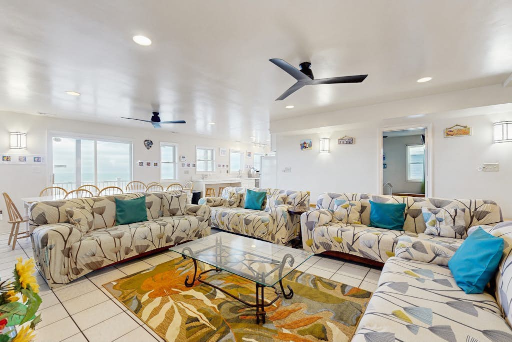 Lovely house near Sandbridge Beach -  decks with stunning ocean views & hot tub