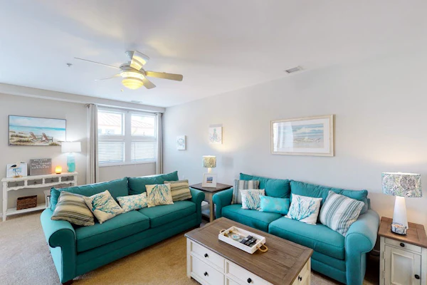 Sunny beach condo with washer/dryer, pool/hot tub & gym