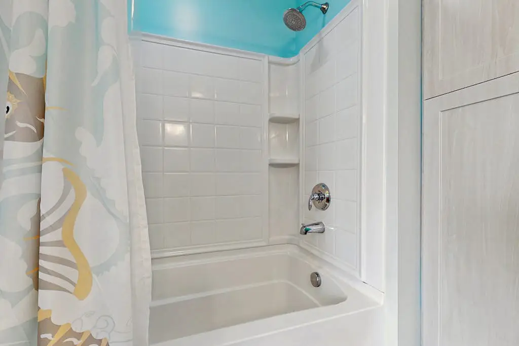 The Sanctuary - Poolview Perch B204