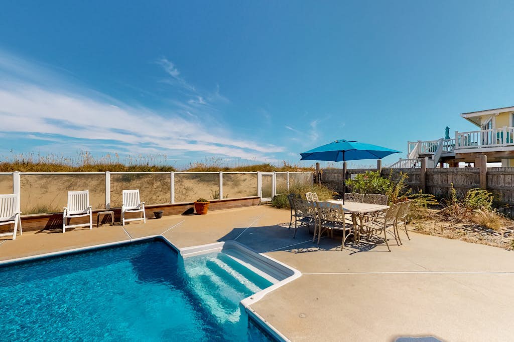 Fantastic oceanfront home w/private pool & hot tub, WiFi, central AC, & deck