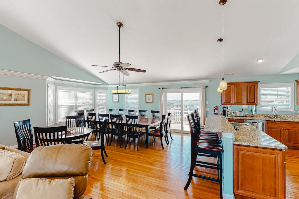 Luxury beach home w/private pool and hot tub, cabana, elevator, & beach access
