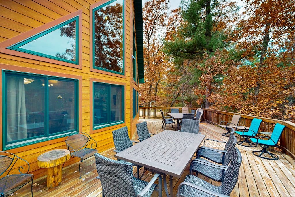 Gorgeous home w/ shared dock and lake access - spacious deck and firepit