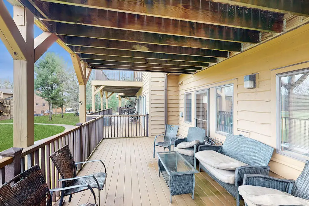 Sunset Condominiums - DNA House