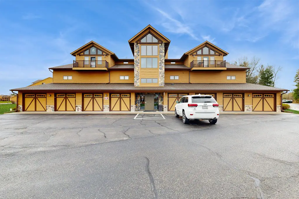 Sunset Condominiums - DNA House