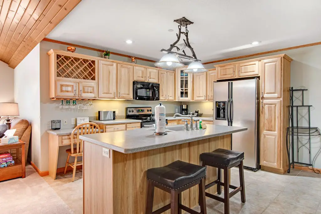 Sunset Condominiums - Castle Rock Retreat