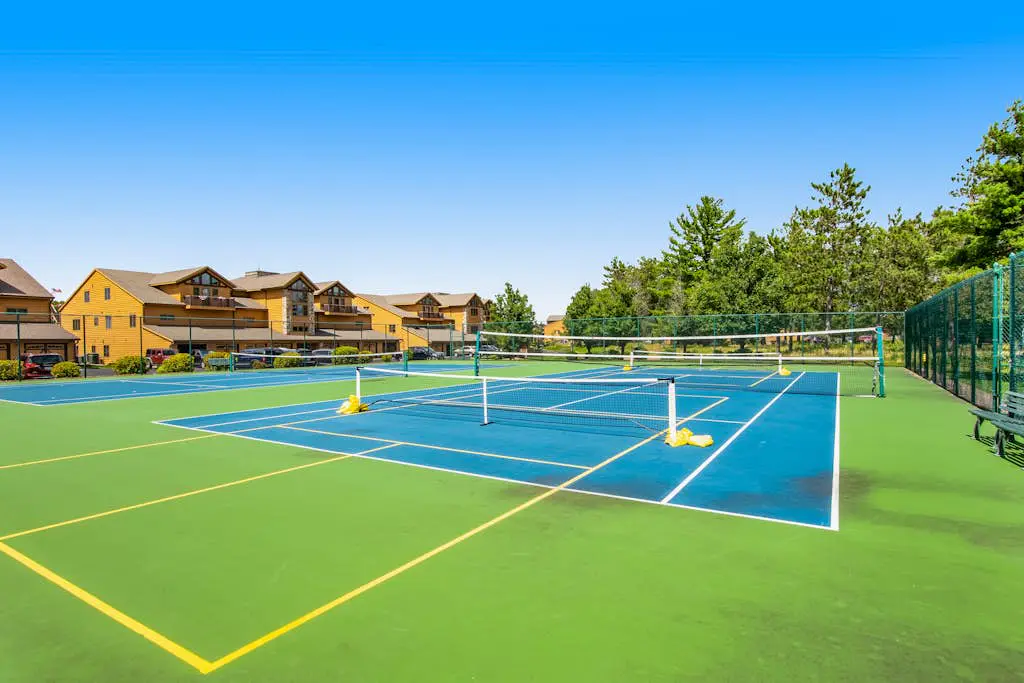 Sunset Condominiums - Castle Rock Retreat