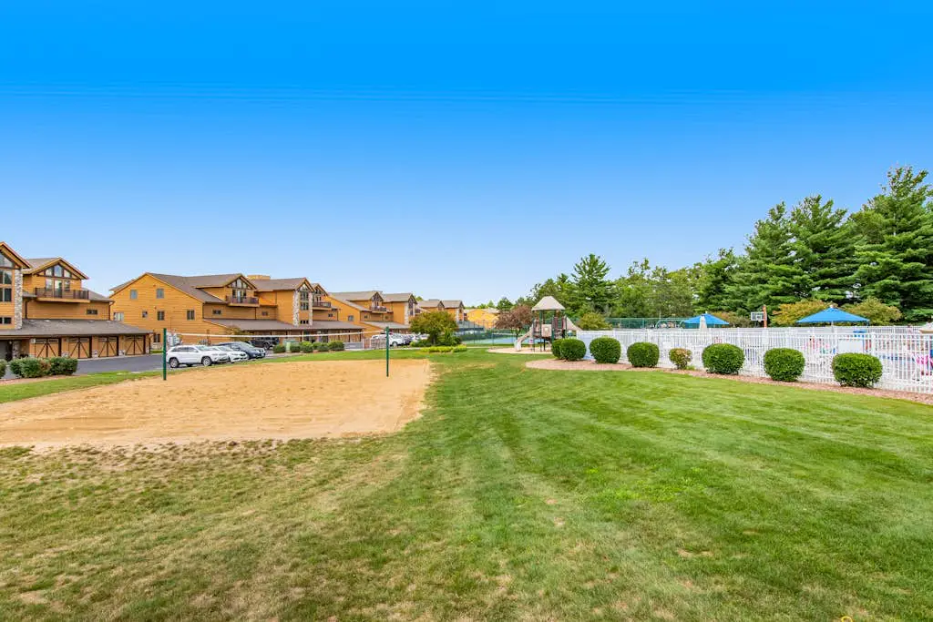 Sunset Condominiums - Castle Rock Retreat